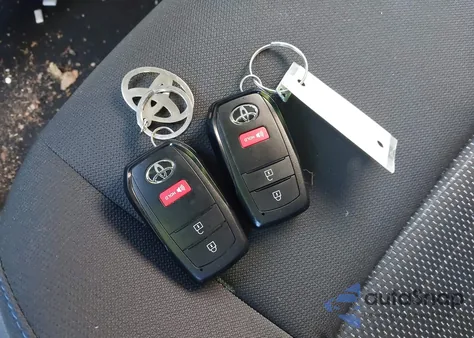 2023 Toyota Corolla Cross Hybrid Se from USA, damaged, VIN 7MUFBABG5PV014350